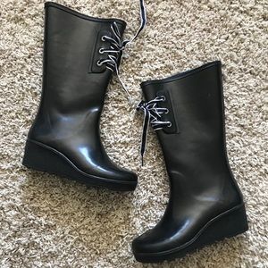 Sperry black lace-up rain boots